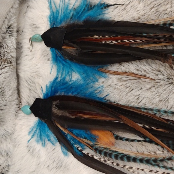 Handmade Feather Earrings - Picture 5 of 6